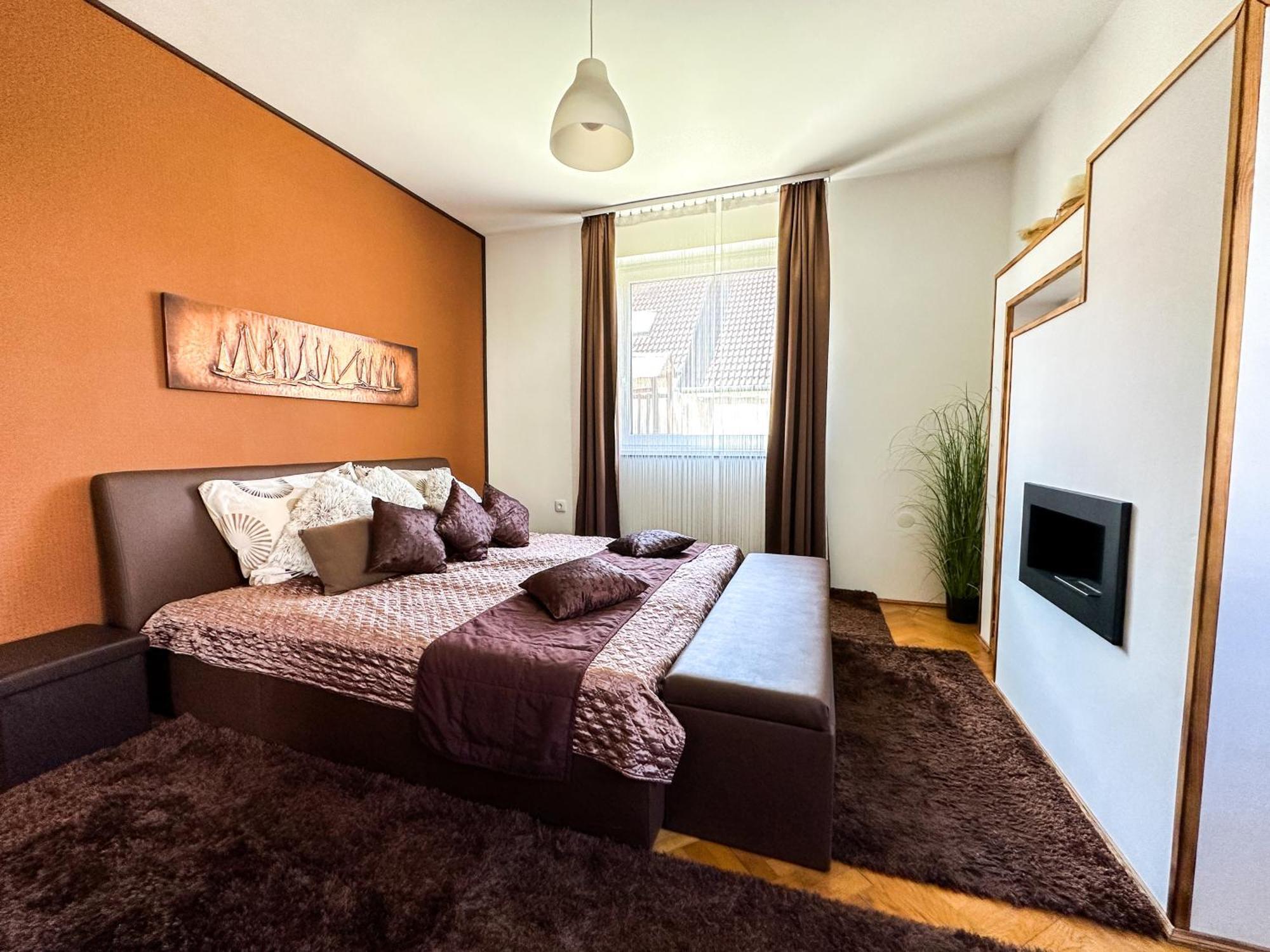 Aranyeso Apartmanhazak No.1 Balatonalmádi Eksteriør billede